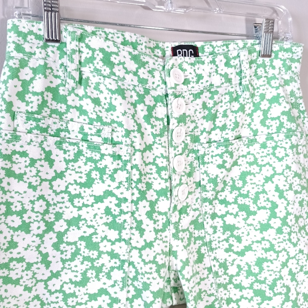 Urban outfitters BDG High Waist Green white flower Kick Flare pants Size 26 - Picture 4 of 9